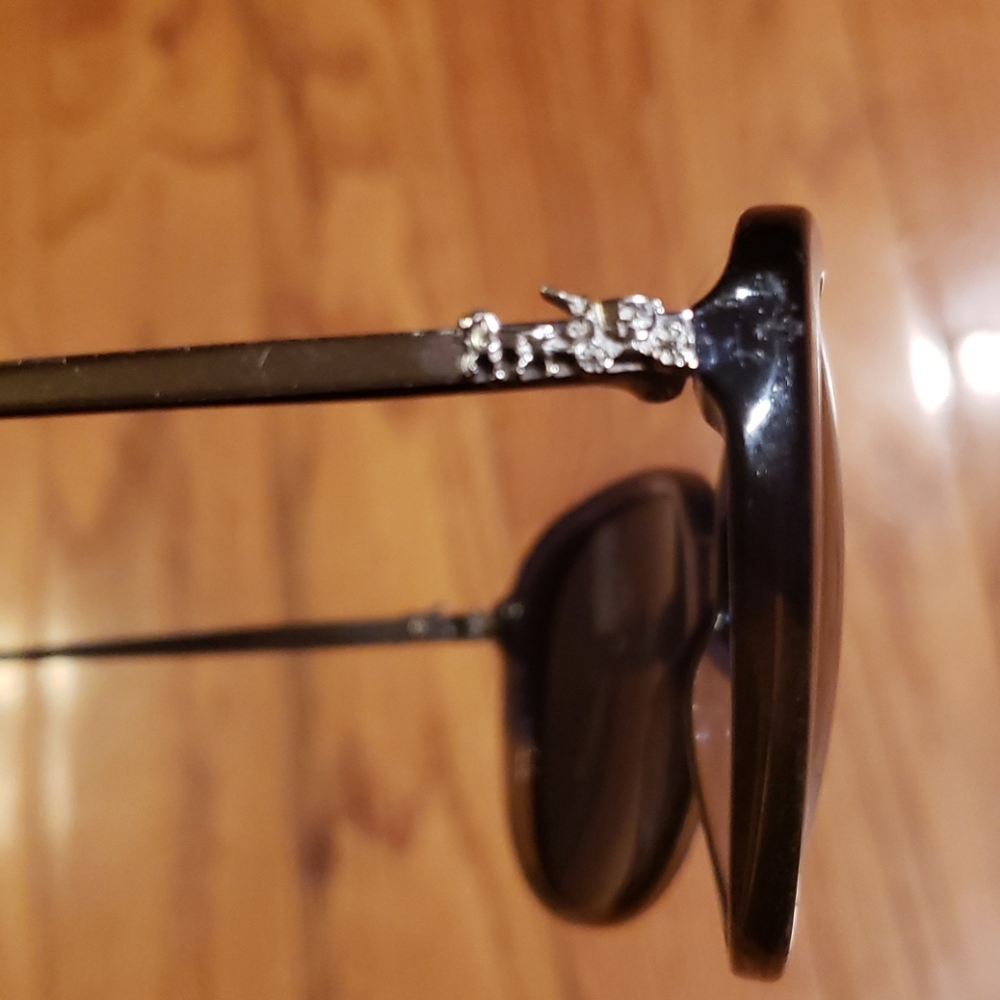 Coach sunglasses Authentic - Picture 6 of 11